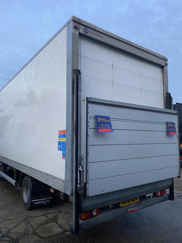 IVECO 75E16 7.5TON 20 ft boxvan with Tail Lift - Box truck: picture 4 IVECO 75E16 7.5TON 20 ft boxvan with Tail Lift - Box truck: picture 4