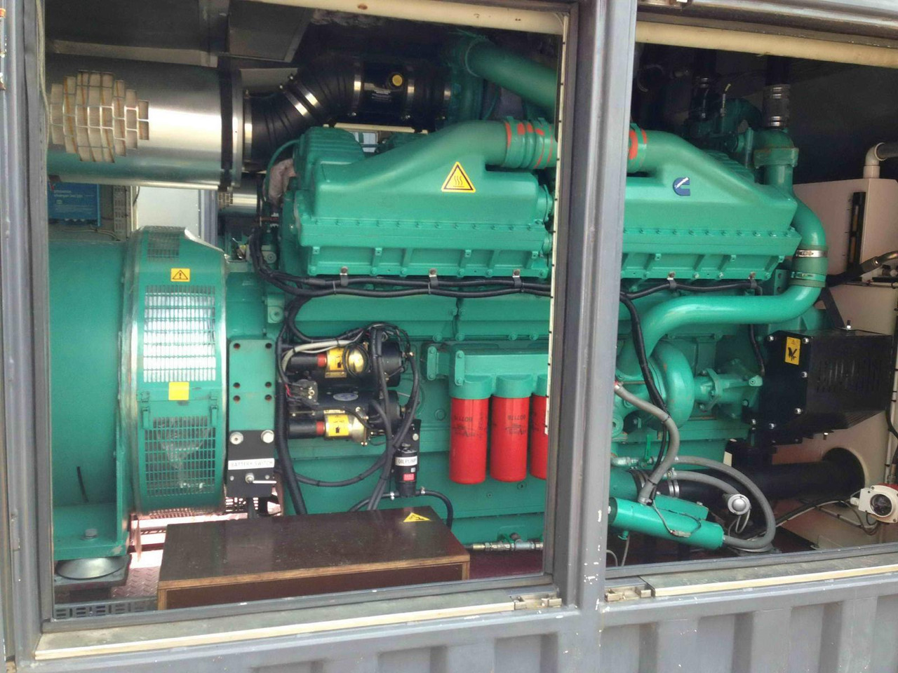 Generator set Cummins Generator 1000 KW 1250 KVA powerd by QSK45-G4 Engine: picture 9