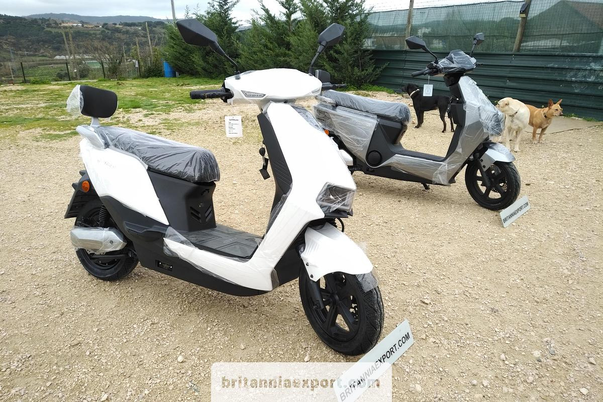 LUYUAN MKK Pro Max | 80 Km/h | 120-150 Km Range | 5200W | Electric - Motorcycle: picture 1 LUYUAN MKK Pro Max | 80 Km/h | 120-150 Km Range | 5200W | Electric - Motorcycle: picture 1