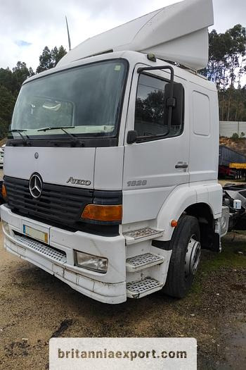 MERCEDES-BENZ Atego 1828 | Euro 2 | Manual Pump | On Springs | 19 Ton - Cab chassis truck: picture 1 MERCEDES-BENZ Atego 1828 | Euro 2 | Manual Pump | On Springs | 19 Ton - Cab chassis truck: picture 1