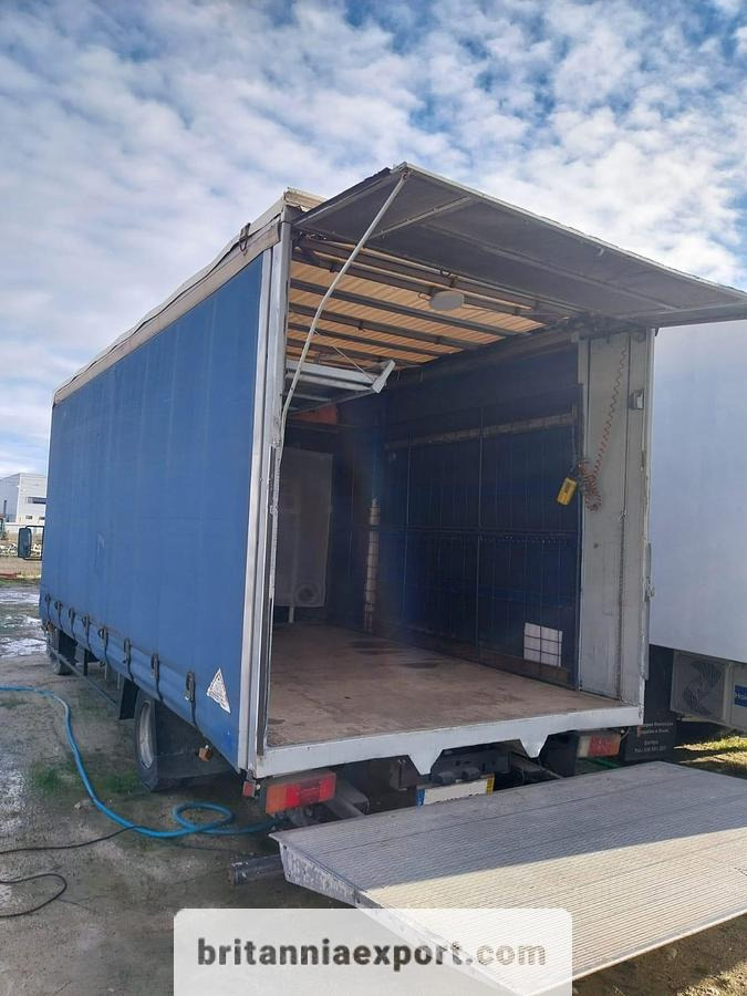 MITSUBISHI Canter FE659 HD 3.9 TD | Euro 2 | 7.5 ton | Tail Lift - Curtain side truck: picture 5 MITSUBISHI Canter FE659 HD 3.9 TD | Euro 2 | 7.5 ton | Tail Lift - Curtain side truck: picture 5