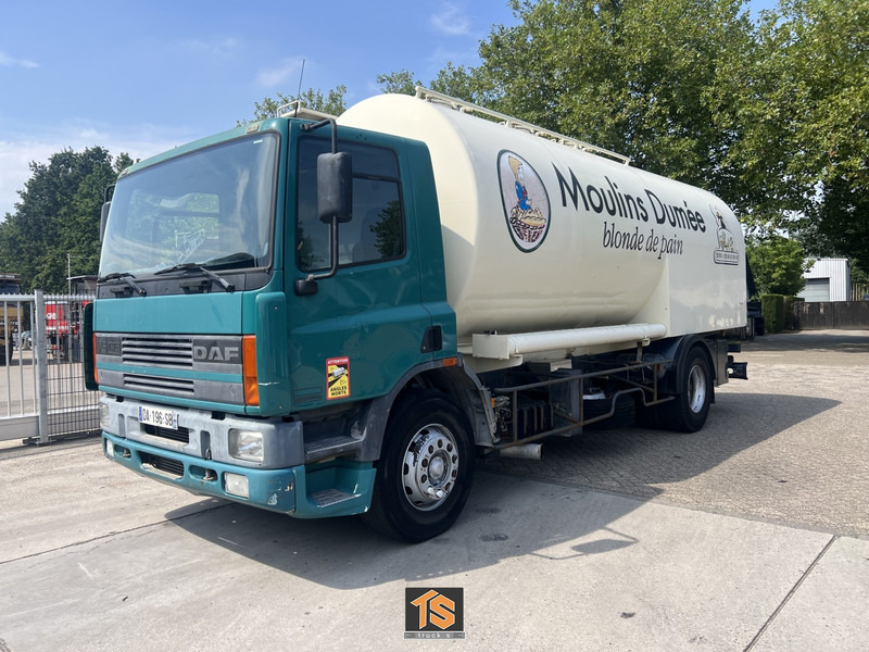 DAF CF75.250 EURO 2 - MANUAL - ZAUG und DRUCK - TOP TRUCK - Tanker truck: picture 1 DAF CF75.250 EURO 2 - MANUAL - ZAUG und DRUCK - TOP TRUCK - Tanker truck: picture 1