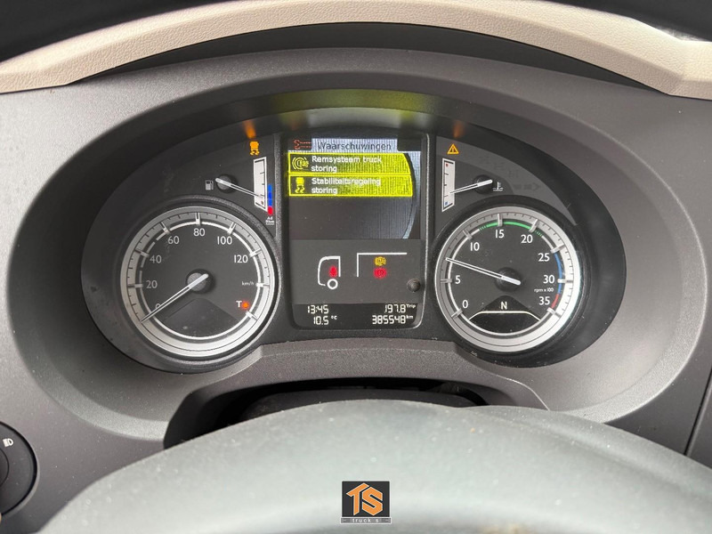 Box truck DAF LF 290 - 19 TON - LADEBORDWAND - BELGIUM TOP TRUCK: picture 9 Box truck DAF LF 290 - 19 TON - LADEBORDWAND - BELGIUM TOP TRUCK: picture 9