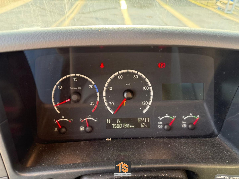 Scania P 230 EURO 4 - AUTOMATIC - 18 TON - SCHUIFZEIL/CURTAIN/GARDINEN - BELGIUM TRUCK - TOP! - Curtain side truck: picture 3 Scania P 230 EURO 4 - AUTOMATIC - 18 TON - SCHUIFZEIL/CURTAIN/GARDINEN - BELGIUM TRUCK - TOP! - Curtain side truck: picture 3