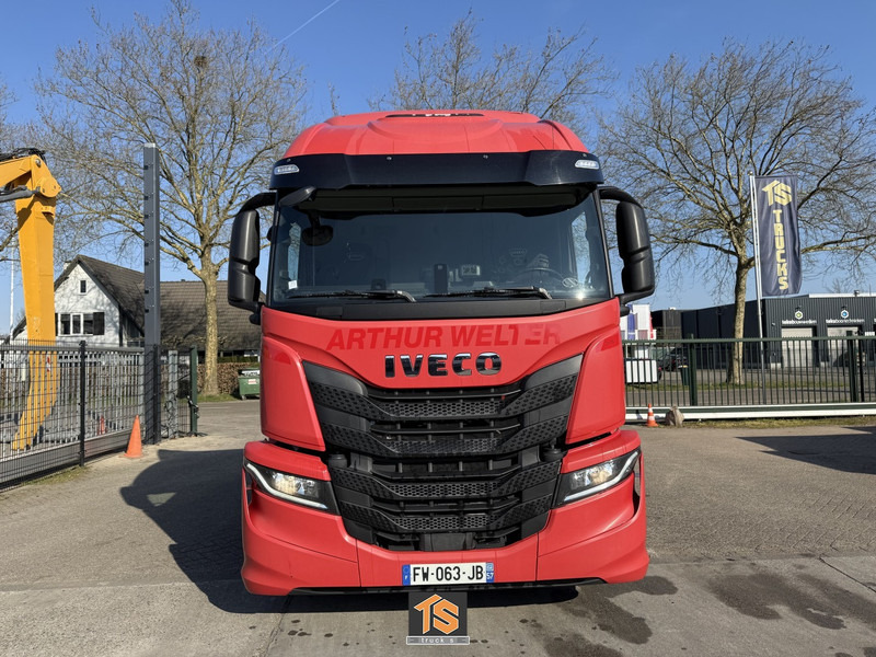 Iveco AT 420 S-WAY - 2 TANK - RETARDER - 3X AVAILABLE! - TOP TRUCK - TUV 12/25 - Tractor unit: picture 2 Iveco AT 420 S-WAY - 2 TANK - RETARDER - 3X AVAILABLE! - TOP TRUCK - TUV 12/25 - Tractor unit: picture 2