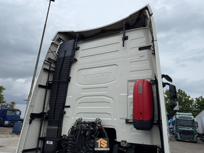 Volvo FH 460 EURO 6 - AUTOMATIC - 2 TANKS - NL TRUCK - APK/TUV 02/2026 - NEW TACHO - TOP! - Tractor unit: picture 5 Volvo FH 460 EURO 6 - AUTOMATIC - 2 TANKS - NL TRUCK - APK/TUV 02/2026 - NEW TACHO - TOP! - Tractor unit: picture 5