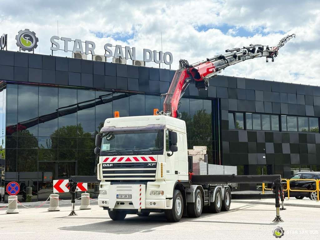 DAF XF 105.510 8x4 FASSI F800 XP Crane Fifth wheel - Crane truck: picture 1 DAF XF 105.510 8x4 FASSI F800 XP Crane Fifth wheel - Crane truck: picture 1