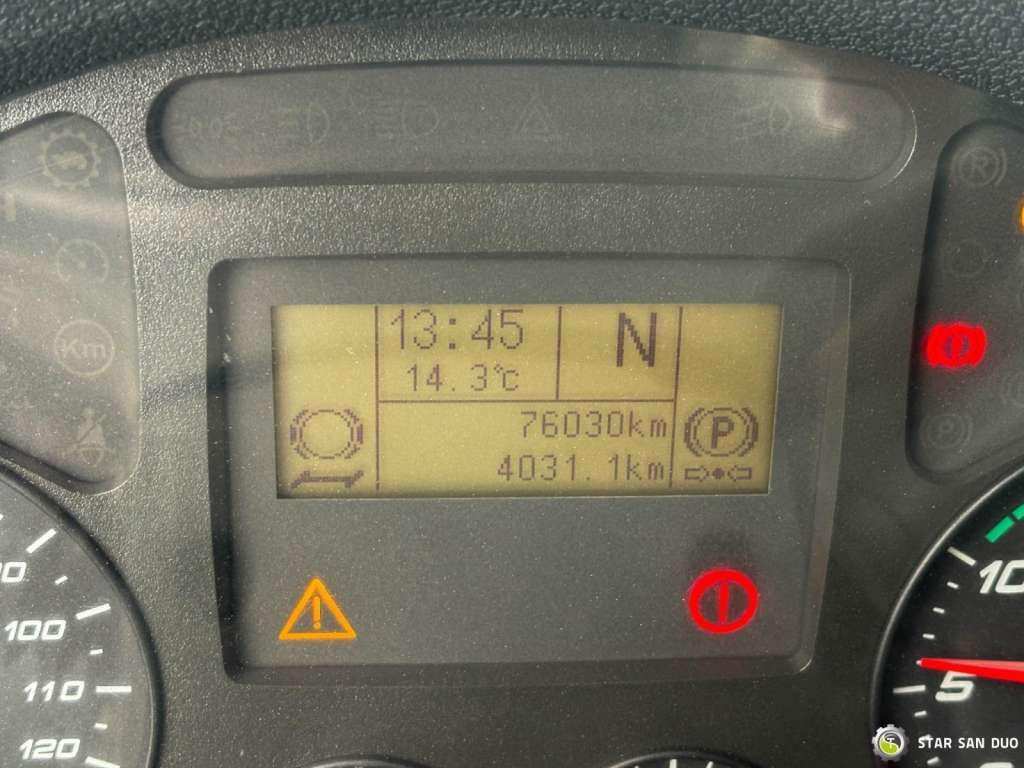 Crane truck Iveco   Eurocargo 4x4 HMF 202 Euro 6 mileage: 76,000 k: picture 11