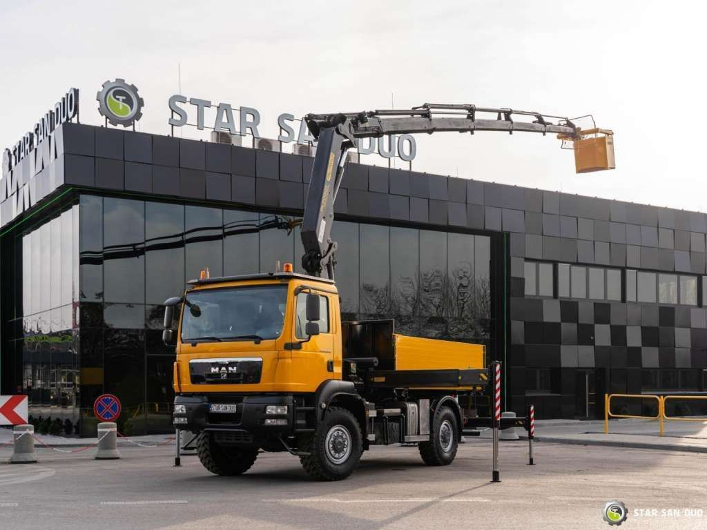 MAN TGM 18.340 4x4 PALFINGER PK 20002 CRANE BASKET MAN TGM 18.340 4x4 PALFINGER PK 20002 CRANE BASKET - Crane truck, Dropside/ Flatbed truck: picture 1 MAN TGM 18.340 4x4 PALFINGER PK 20002 CRANE BASKET MAN TGM 18.340 4x4 PALFINGER PK 20002 CRANE BASKET - Crane truck, Dropside/ Flatbed truck: picture 1