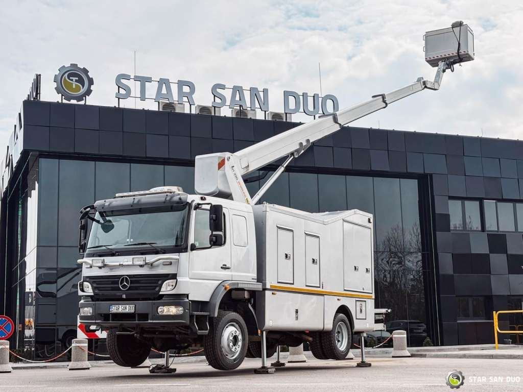 Mercedes-Benz 1529 4x4 Atego Lift Palfinger Wumag WT 230 - Truck mounted aerial platform: picture 3 Mercedes-Benz 1529 4x4 Atego Lift Palfinger Wumag WT 230 - Truck mounted aerial platform: picture 3