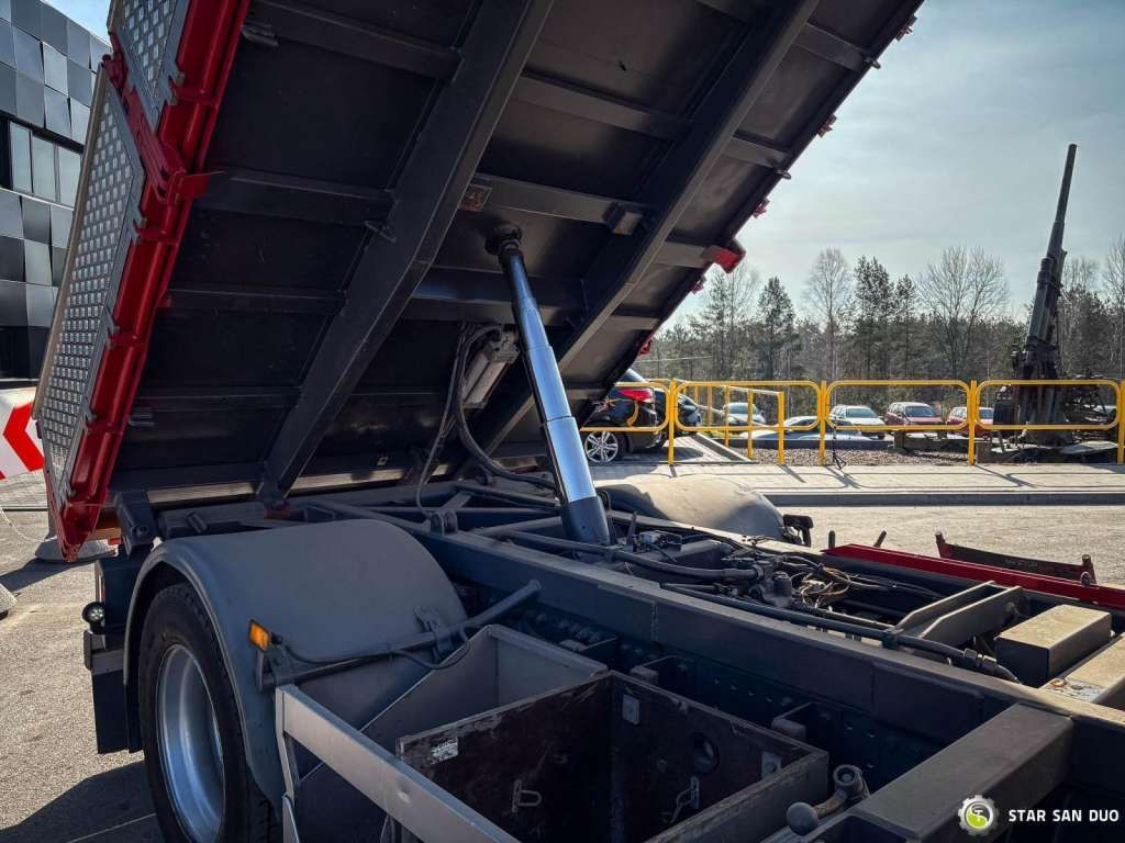 Crane truck, Tipper Mercedes-Benz  AXOR 1824 4x2 HMF 975 HDS Crane  Rotator Kipper Mercedes-Benz AXOR 1824 4x2 HMF 975 HDS Crane  Rotator Kipper: picture 10