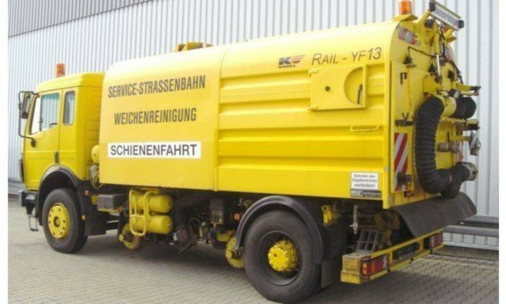 Mercedes-Benz SK 1820 4x2 Schienenreinigungs Kehrmaschine RAIL - Road sweeper: picture 3 Mercedes-Benz SK 1820 4x2 Schienenreinigungs Kehrmaschine RAIL - Road sweeper: picture 3