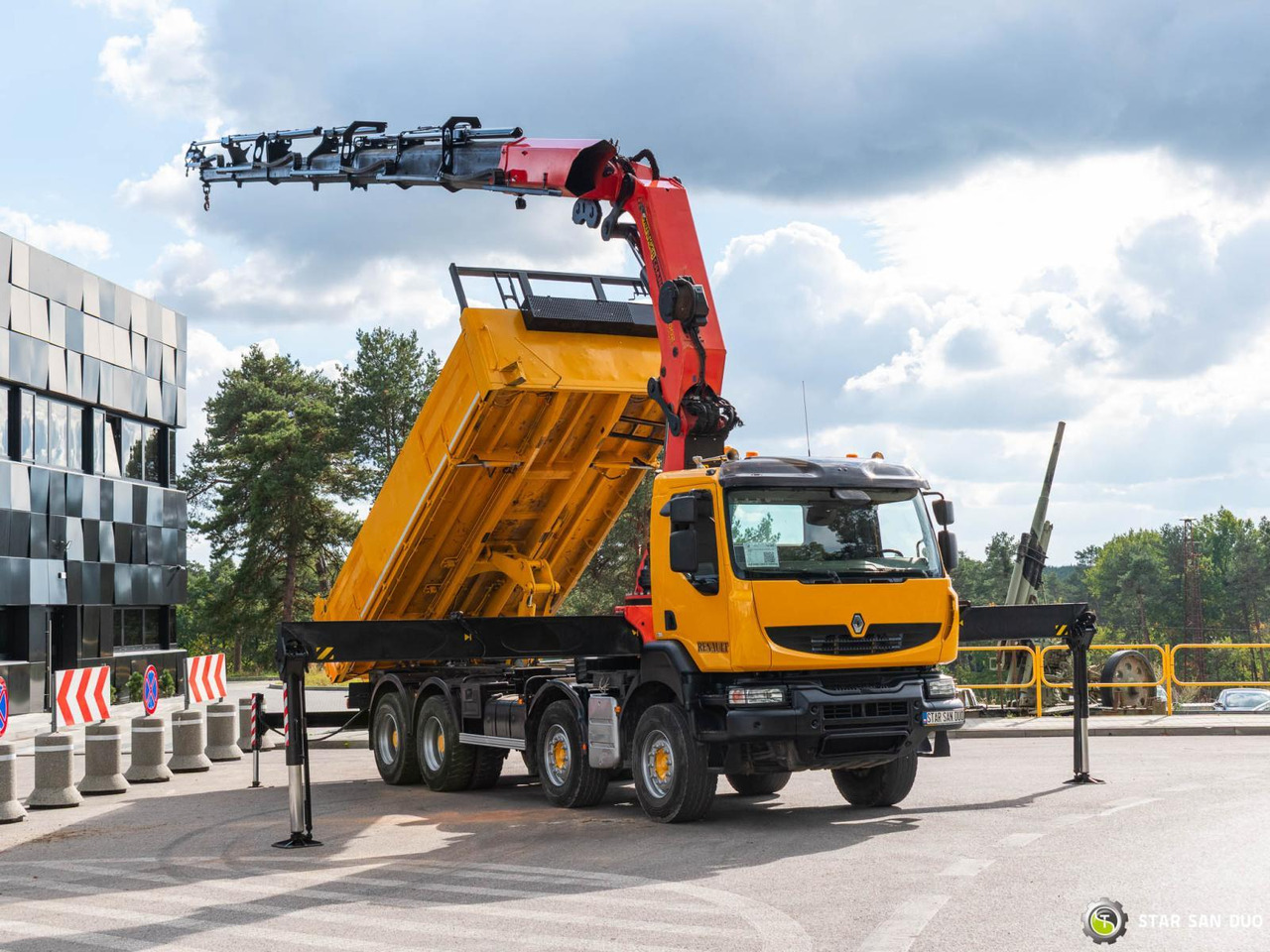 - Crane truck: picture 4 - Crane truck: picture 4
