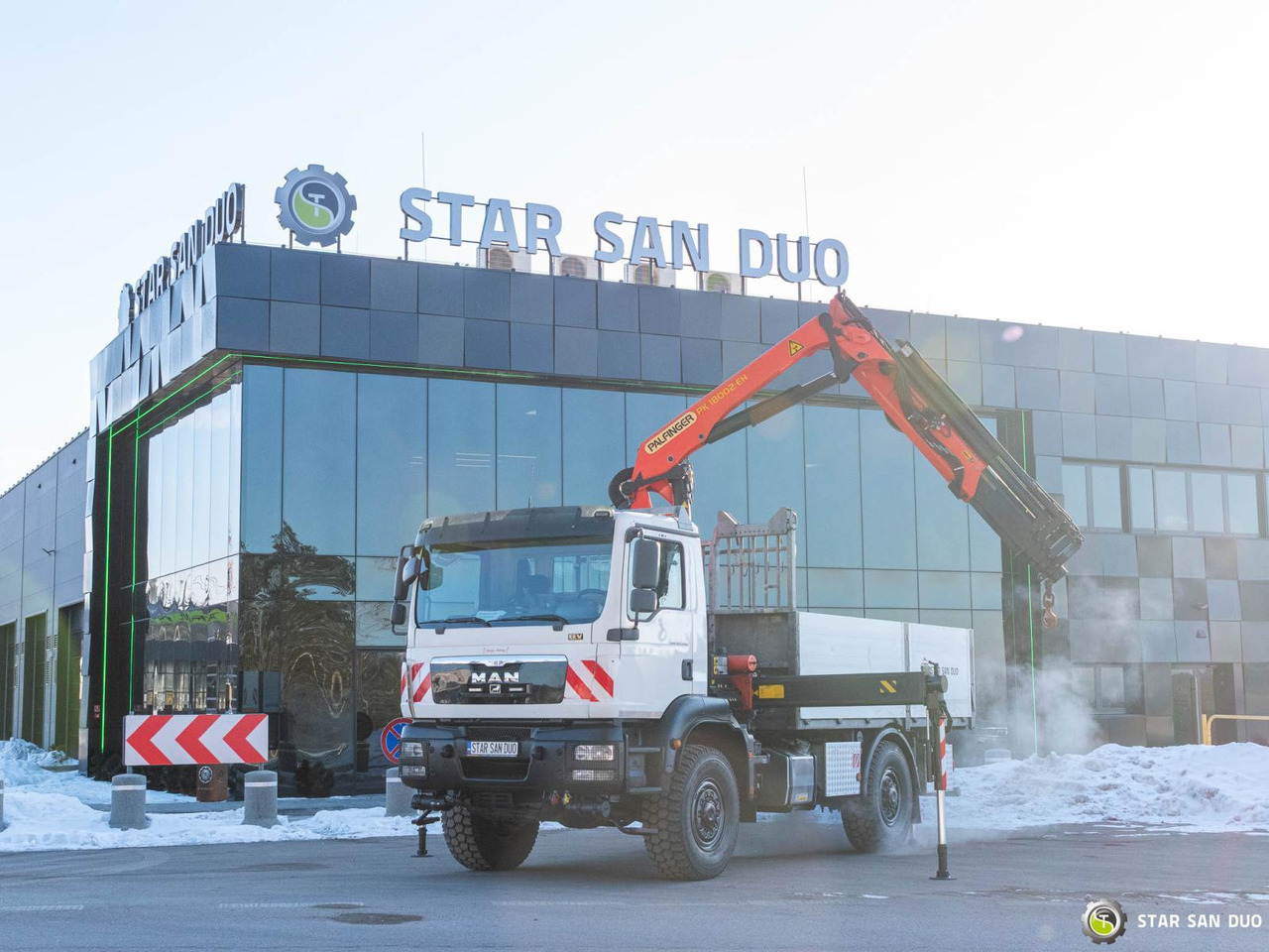 - Crane truck: picture 5 - Crane truck: picture 5