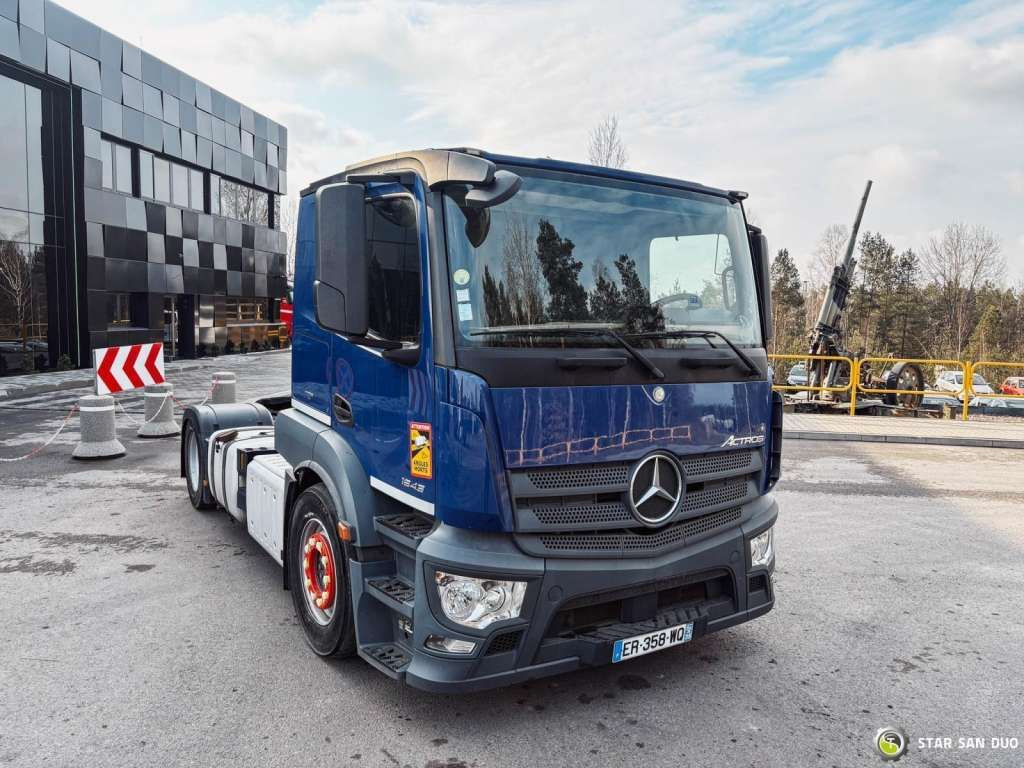 Mercedes-Benz ACTROS 1843 4x2 EURO 6 Hydraulic LOHR - Tractor unit: picture 4 Mercedes-Benz ACTROS 1843 4x2 EURO 6 Hydraulic LOHR - Tractor unit: picture 4