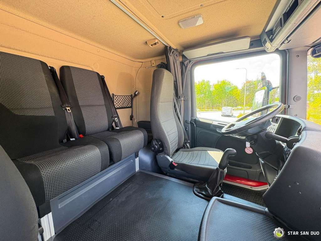 Scania D 320 FIRE BRIGADE Tank 12,000 Litres - Truck: picture 4 Scania D 320 FIRE BRIGADE Tank 12,000 Litres - Truck: picture 4