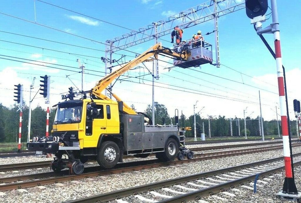 Volvo F 6 RAIL ROAD Platform Schienen TWO WAY - Truck mounted aerial platform: picture 1 Volvo F 6 RAIL ROAD Platform Schienen TWO WAY - Truck mounted aerial platform: picture 1