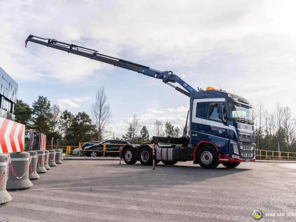 Volvo FH 500 6x2 HMF 3220-K5 HDS Crane Euro 6 - Crane truck: picture 3 Volvo FH 500 6x2 HMF 3220-K5 HDS Crane Euro 6 - Crane truck: picture 3