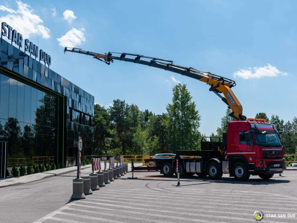 Volvo FMX 500 8x2 Effer 585 Fly Jib Winch Crane Kran - Crane truck: picture 3 Volvo FMX 500 8x2 Effer 585 Fly Jib Winch Crane Kran - Crane truck: picture 3