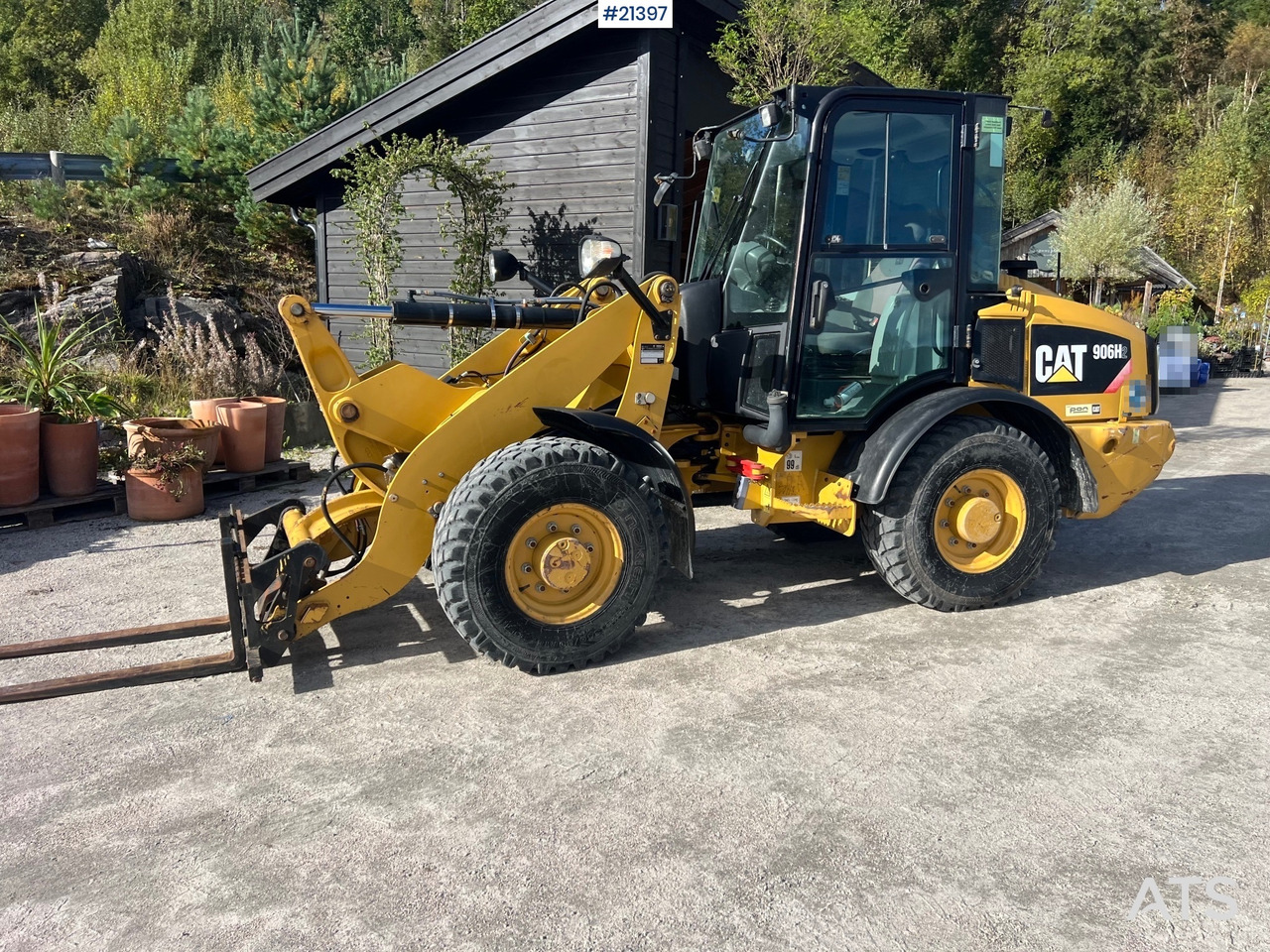 CAT 906H2 - Wheel loader: picture 2 CAT 906H2 - Wheel loader: picture 2