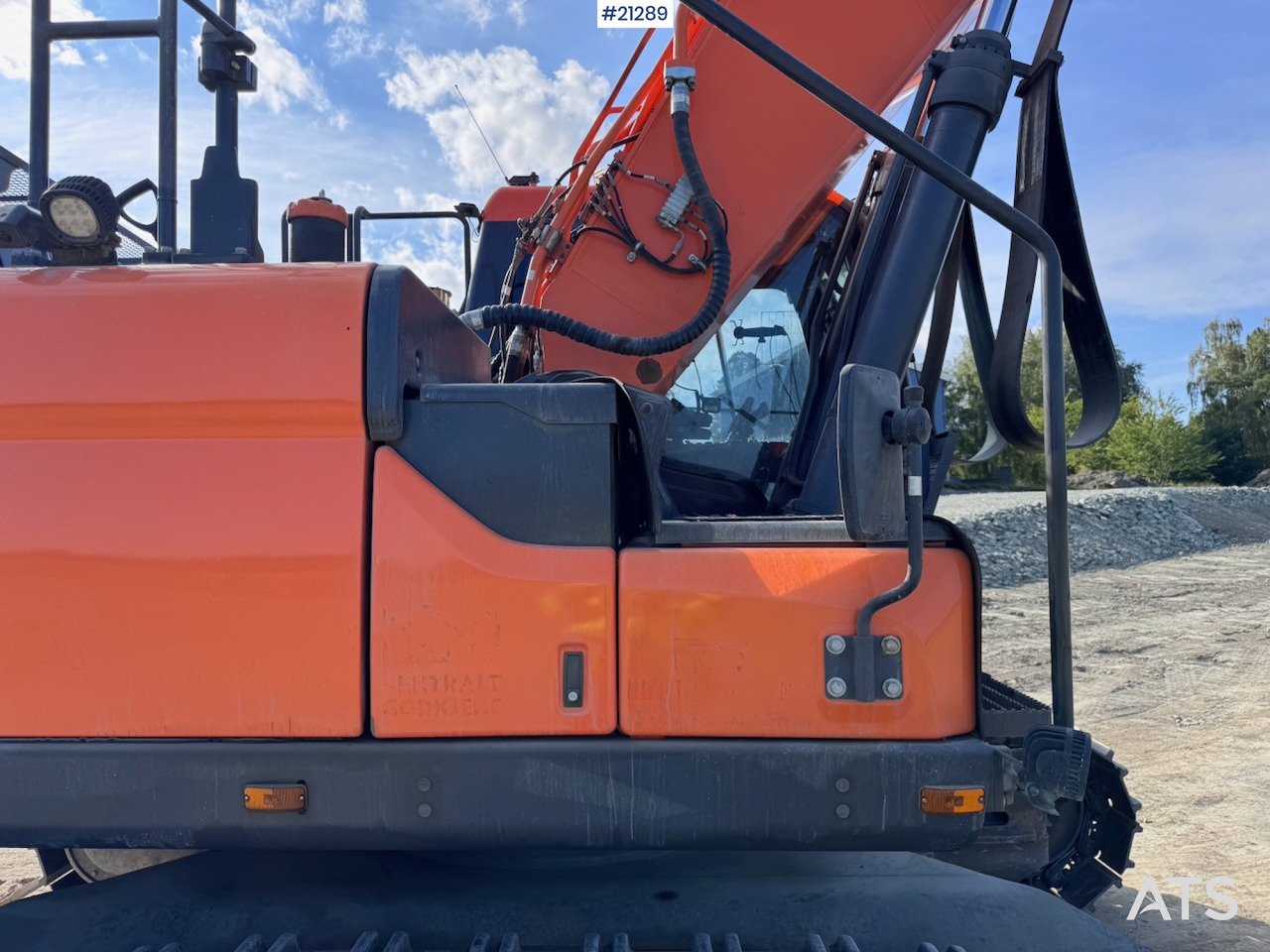 Crawler excavator Doosan DX-300LC7: picture 18