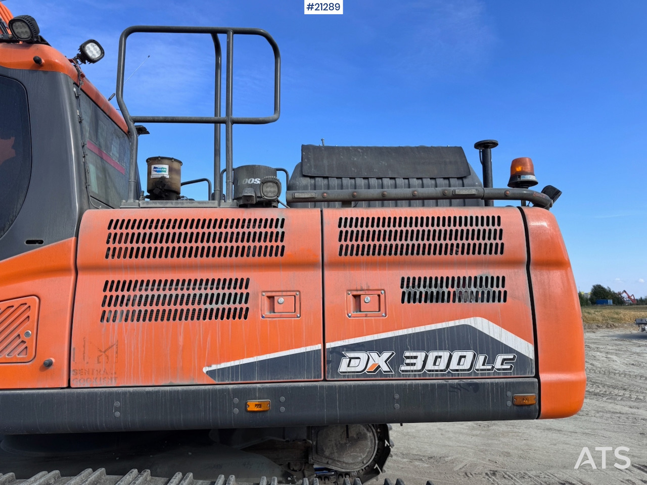 Crawler excavator Doosan DX-300LC7: picture 16