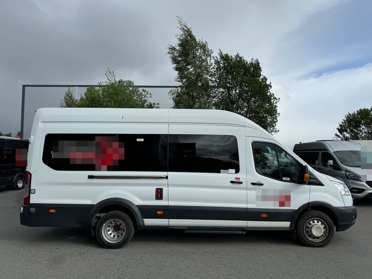 Ford Transit - Minibus, Passenger van: picture 2 Ford Transit - Minibus, Passenger van: picture 2