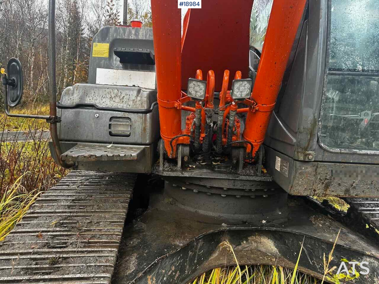 Excavator Hitachi ZX180LC-3: picture 25