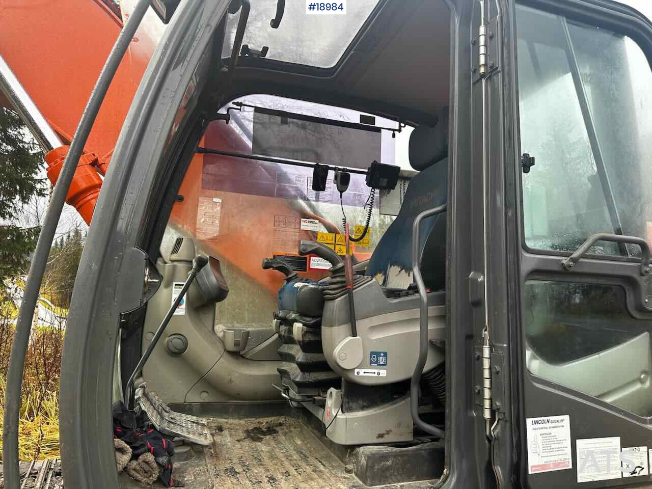 Excavator Hitachi ZX180LC-3: picture 37