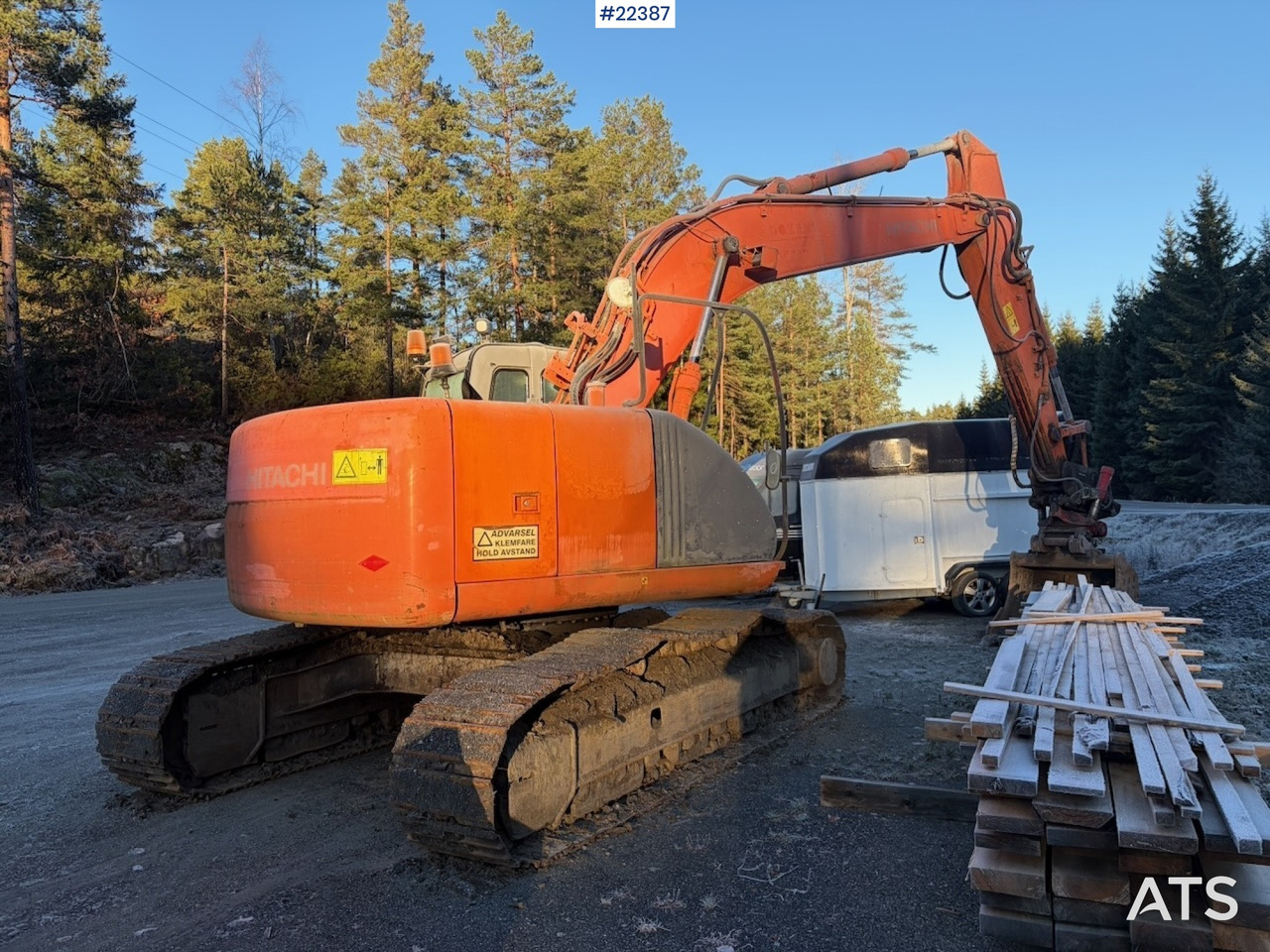 Hitachi ZX225USR – 2004-modell – Rototilt – 4 skuffer – I daglig drift - Crawler excavator: picture 5 Hitachi ZX225USR – 2004-modell – Rototilt – 4 skuffer – I daglig drift - Crawler excavator: picture 5