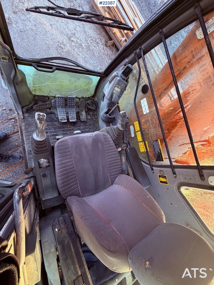 Hitachi ZX225USR – 2004-modell – Rototilt – 4 skuffer – I daglig drift - Crawler excavator: picture 3 Hitachi ZX225USR – 2004-modell – Rototilt – 4 skuffer – I daglig drift - Crawler excavator: picture 3