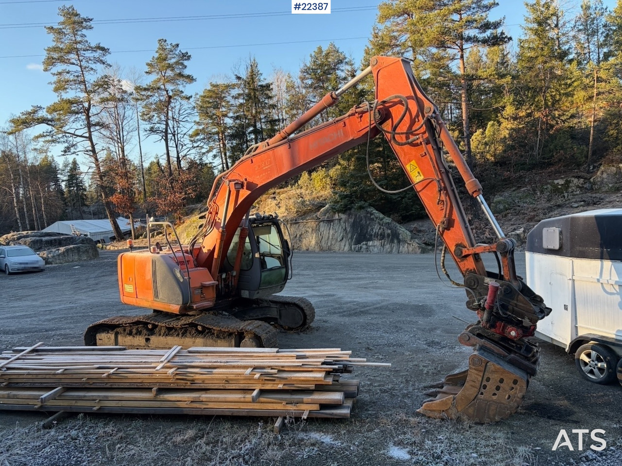 Hitachi ZX225USR – 2004-modell – Rototilt – 4 skuffer – I daglig drift - Crawler excavator: picture 4 Hitachi ZX225USR – 2004-modell – Rototilt – 4 skuffer – I daglig drift - Crawler excavator: picture 4