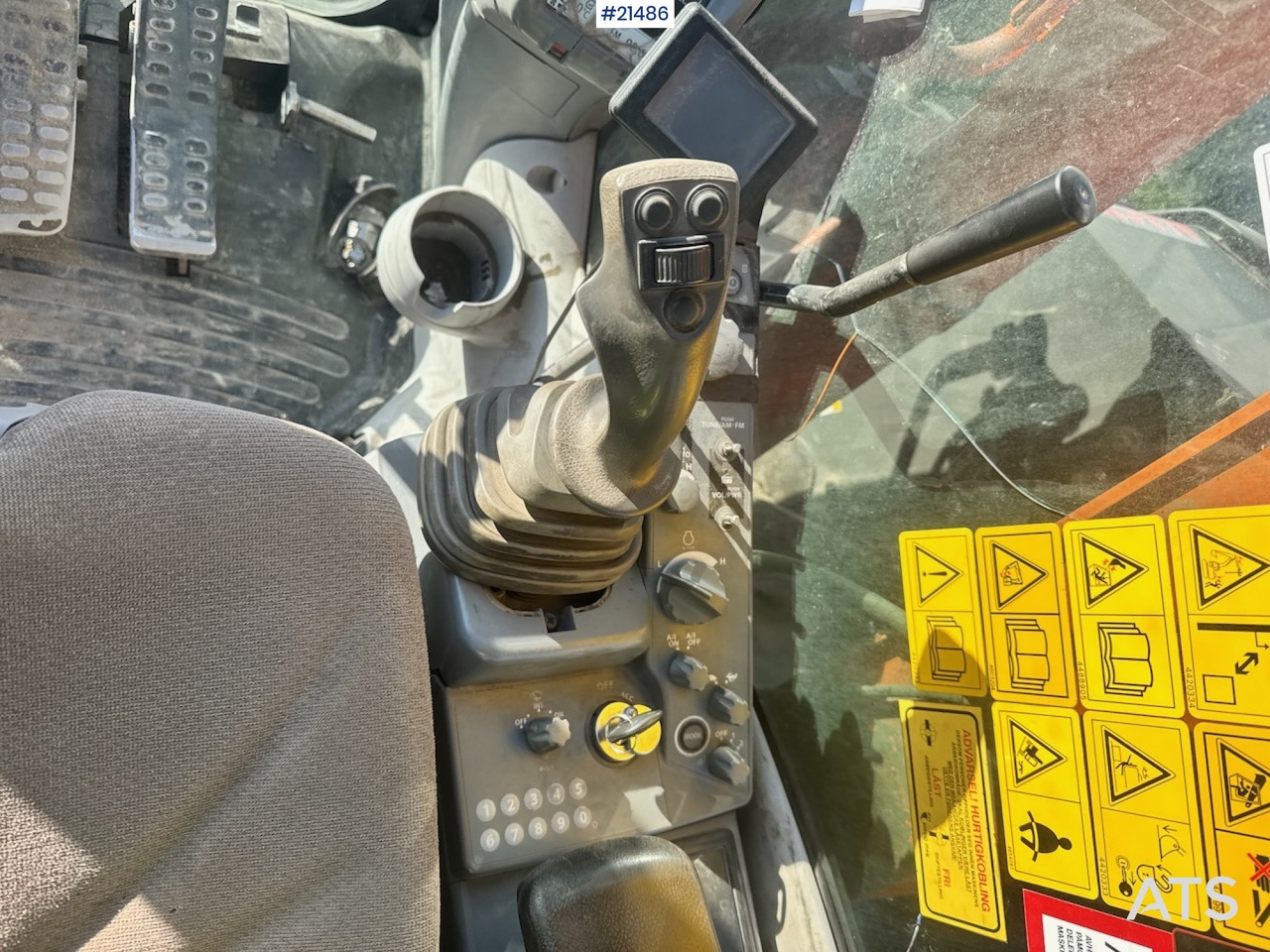 Hitachi ZX85US-5A leasing Hitachi ZX85US-5A: picture 33 Hitachi ZX85US-5A leasing Hitachi ZX85US-5A: picture 33