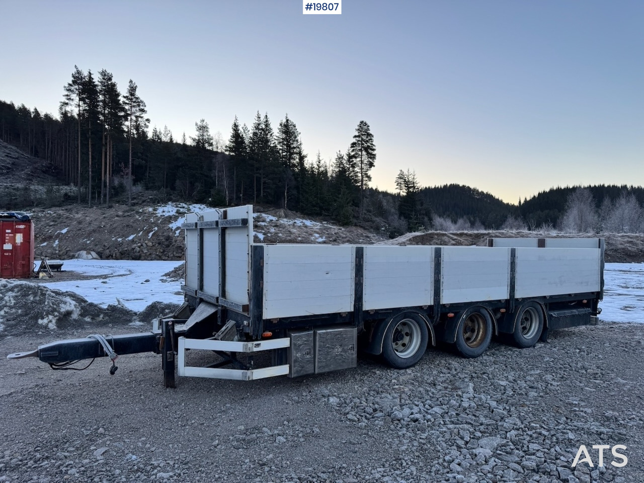 Istrail 3 akslet plankjerre - Dropside/ Flatbed trailer: picture 2 Istrail 3 akslet plankjerre - Dropside/ Flatbed trailer: picture 2