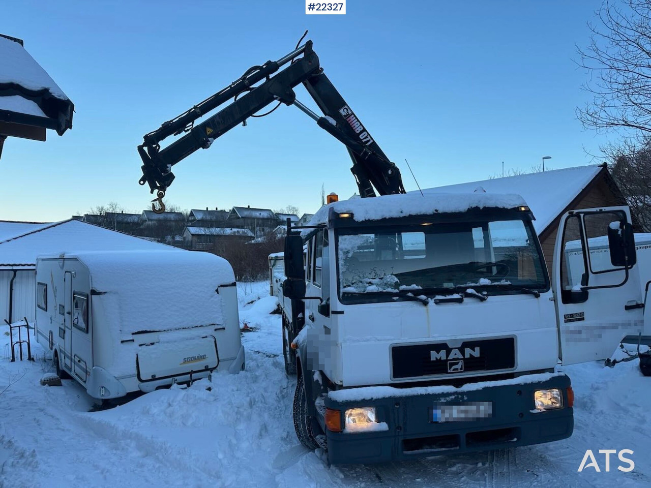 MAN 14 224 LC kranbil m / 7 t/m kran og to sett dekk. Lav km stand. SE VIDEO - Crane truck: picture 4 MAN 14 224 LC kranbil m / 7 t/m kran og to sett dekk. Lav km stand. SE VIDEO - Crane truck: picture 4