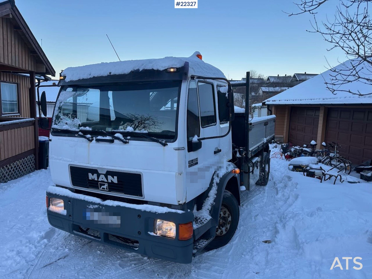 MAN 14 224 LC kranbil m / 7 t/m kran og to sett dekk. Lav km stand. SE VIDEO - Crane truck: picture 2 MAN 14 224 LC kranbil m / 7 t/m kran og to sett dekk. Lav km stand. SE VIDEO - Crane truck: picture 2