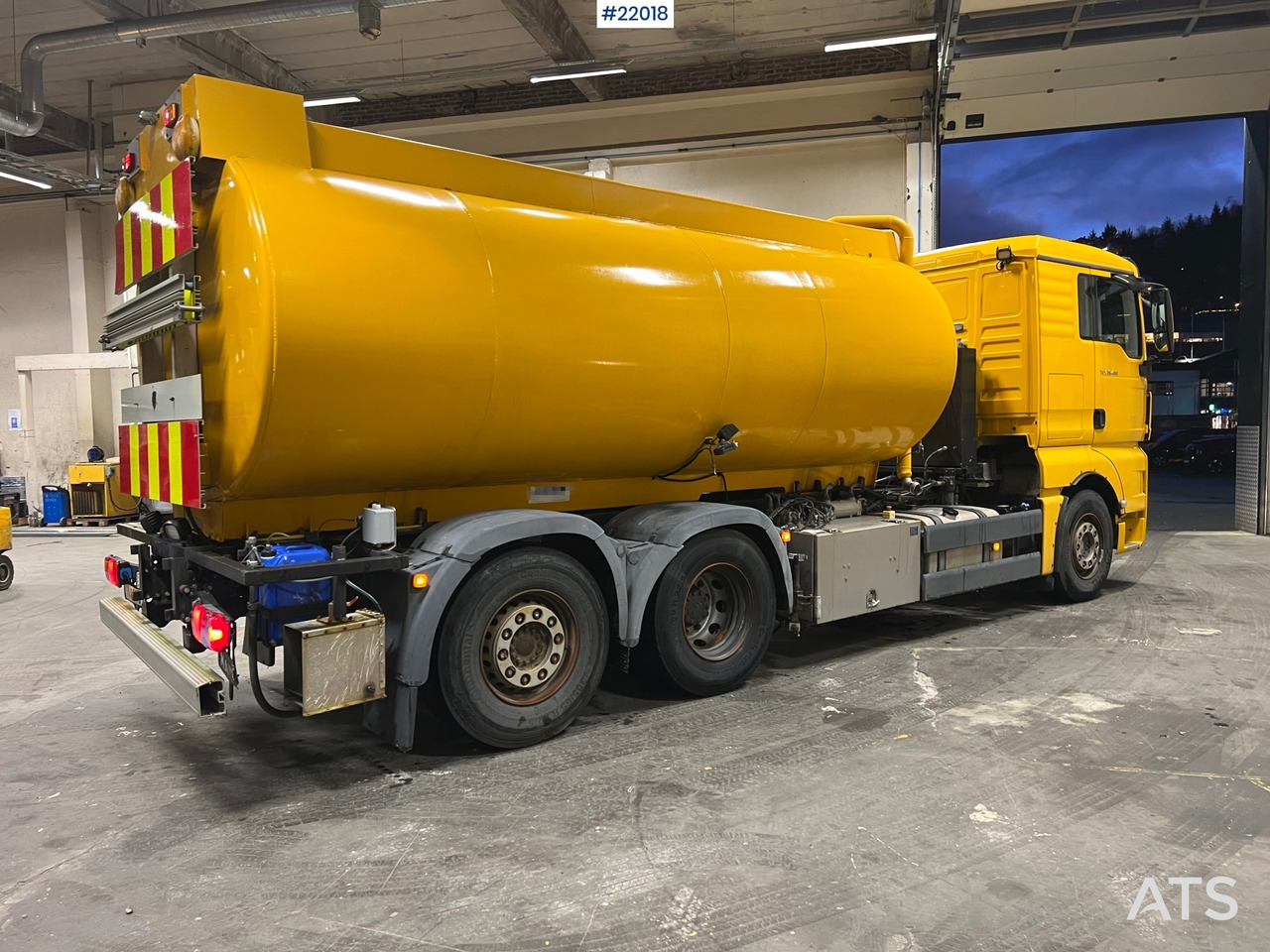MAN TGX26.480 - Tanker truck: picture 4 MAN TGX26.480 - Tanker truck: picture 4