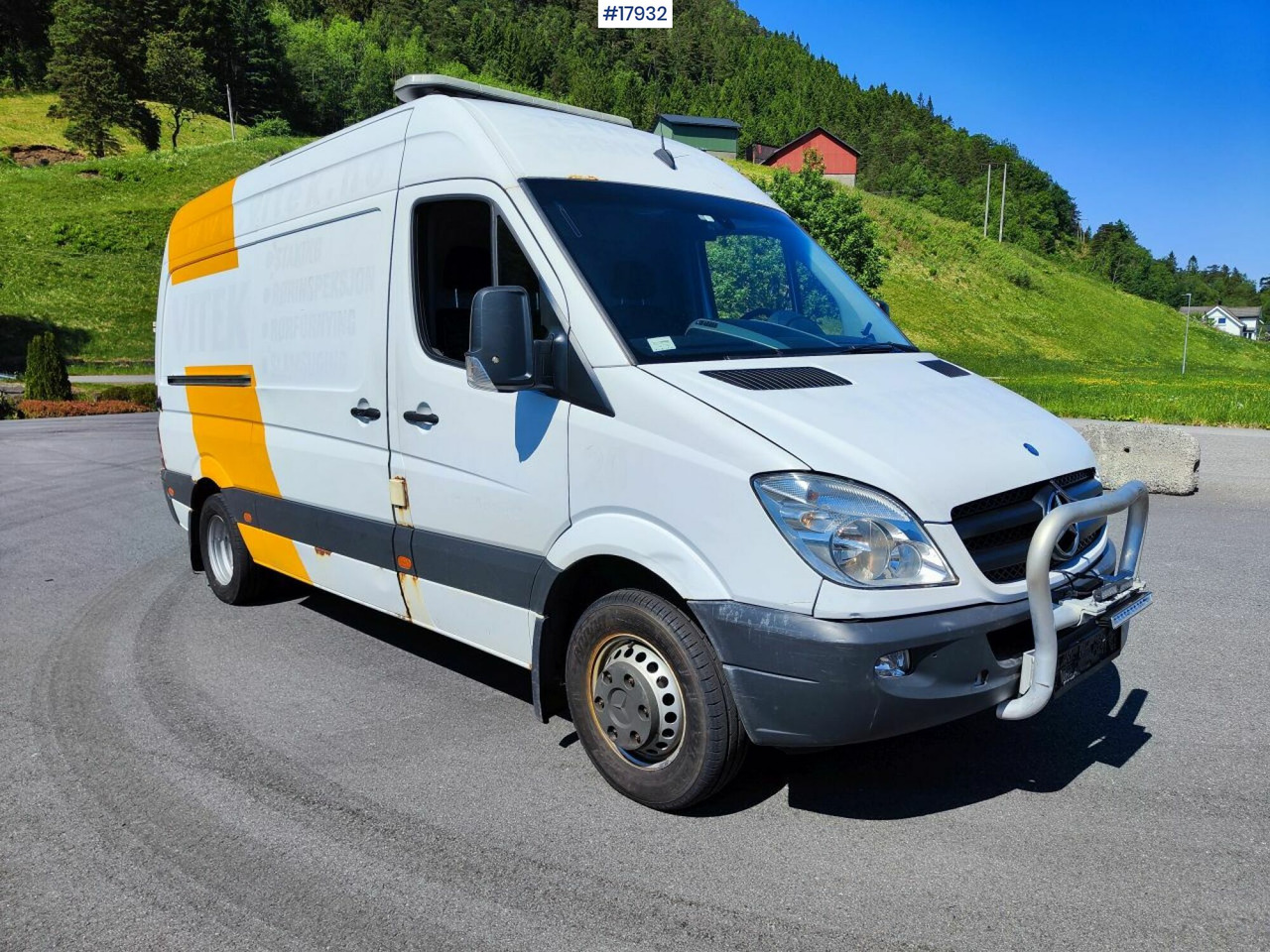Interior photo 1: Mercedes sprinter 516CDI leasing Mercedes sprinter 516CDI