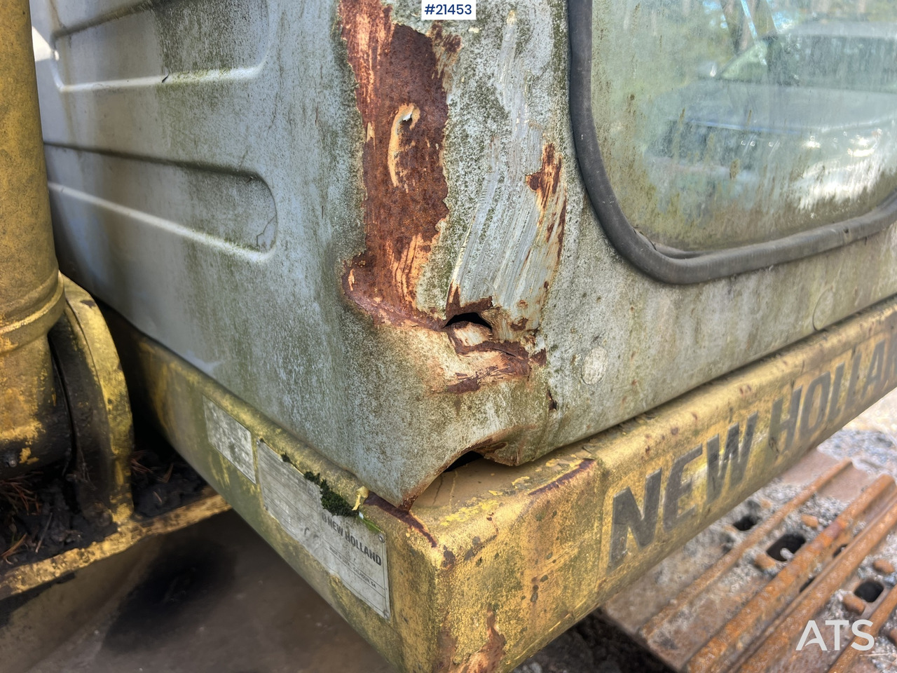 New Holland E215 - Crawler excavator: picture 4 New Holland E215 - Crawler excavator: picture 4