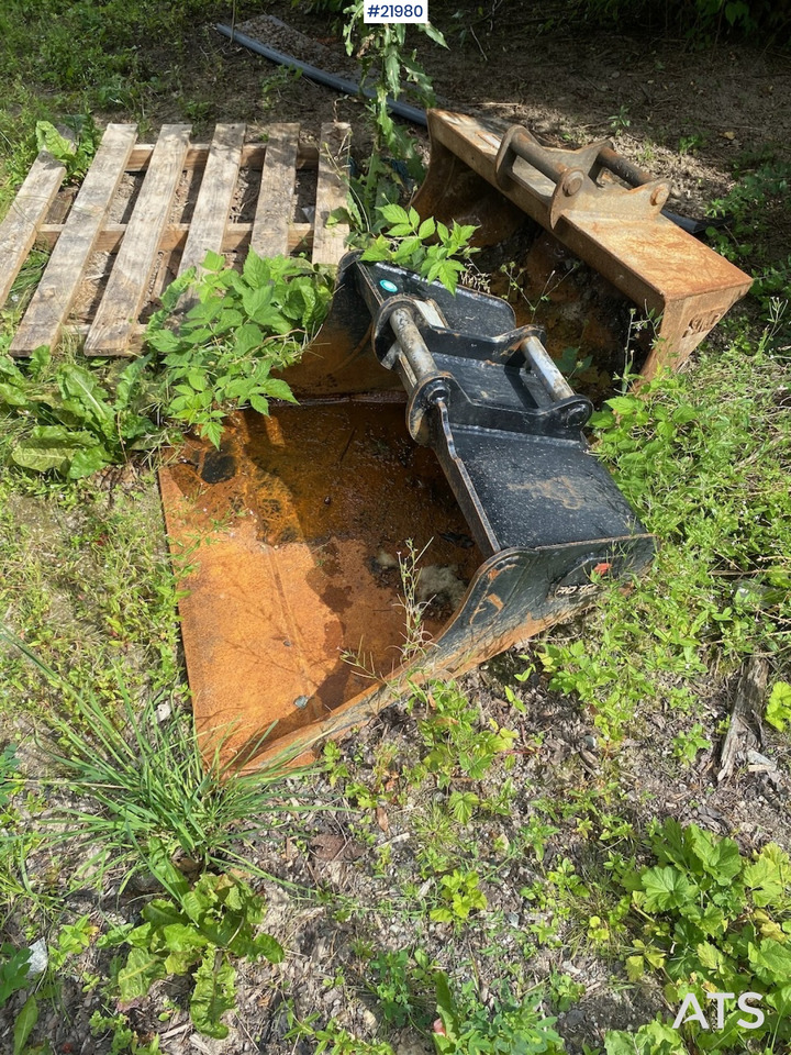 Rototilt S40 feste - Bucket: picture 1 Rototilt S40 feste - Bucket: picture 1