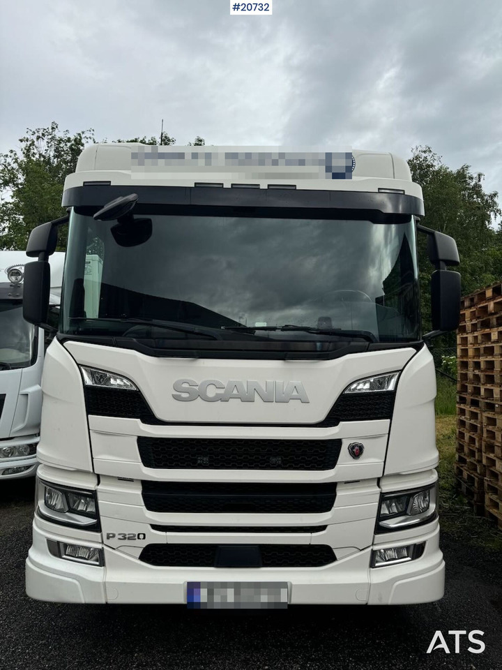Scania P320 - Crane truck, Dropside/ Flatbed truck: picture 4 Scania P320 - Crane truck, Dropside/ Flatbed truck: picture 4
