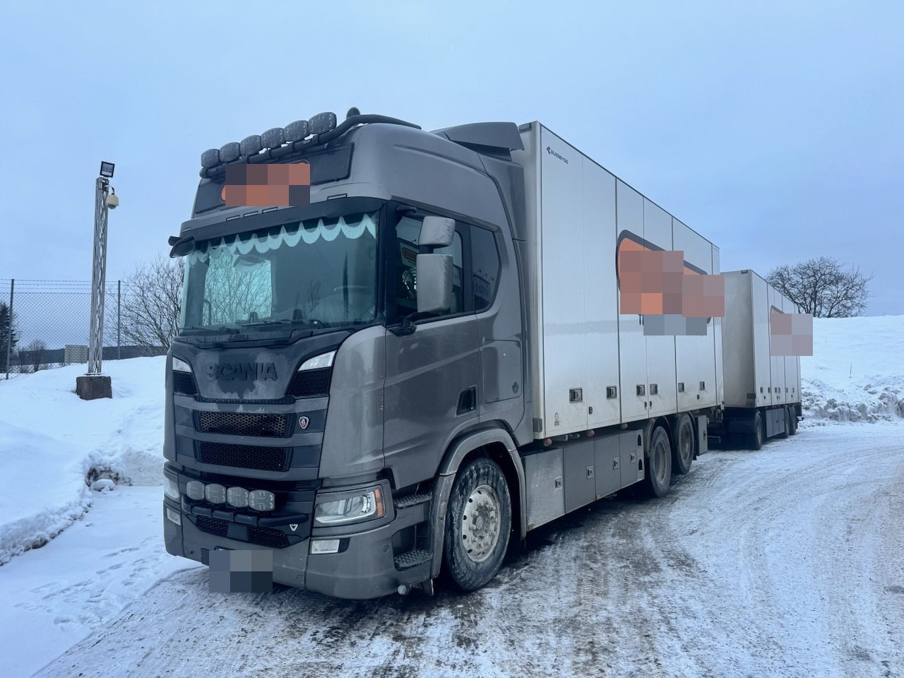 Scania R530 Skapbil m/ 2023 Trailer-Bygg Skapslep – BUSSBYGG - Sideåpning - Box truck: picture 1 Scania R530 Skapbil m/ 2023 Trailer-Bygg Skapslep – BUSSBYGG - Sideåpning - Box truck: picture 1