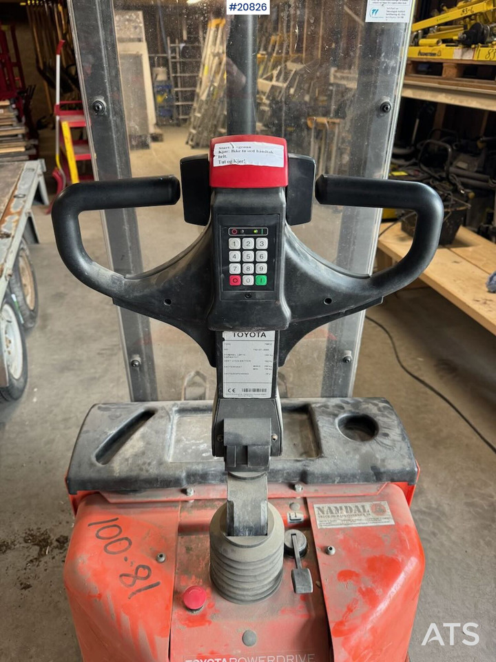 Toyota 7SM12 - Stacker: picture 5 Toyota 7SM12 - Stacker: picture 5