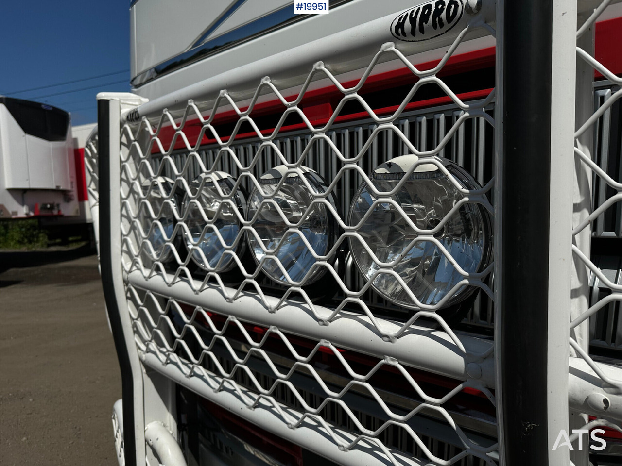 Tractor unit Volvo FH 750: picture 8