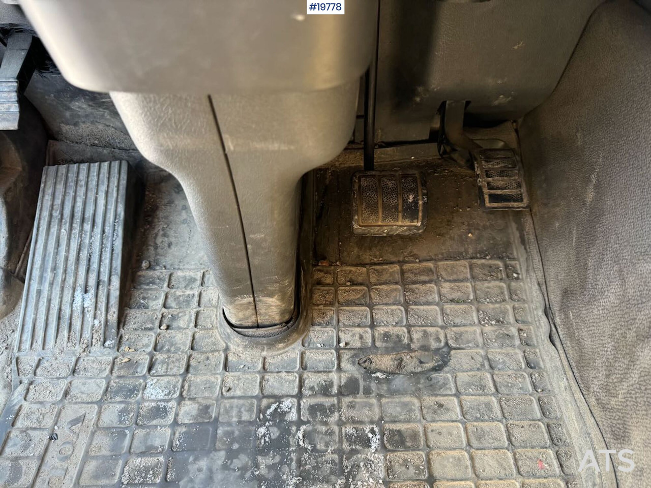 Tractor unit Volvo FH16 750 6x4 Tungtrekker SE VIDEO: picture 33 Tractor unit Volvo FH16 750 6x4 Tungtrekker SE VIDEO: picture 33