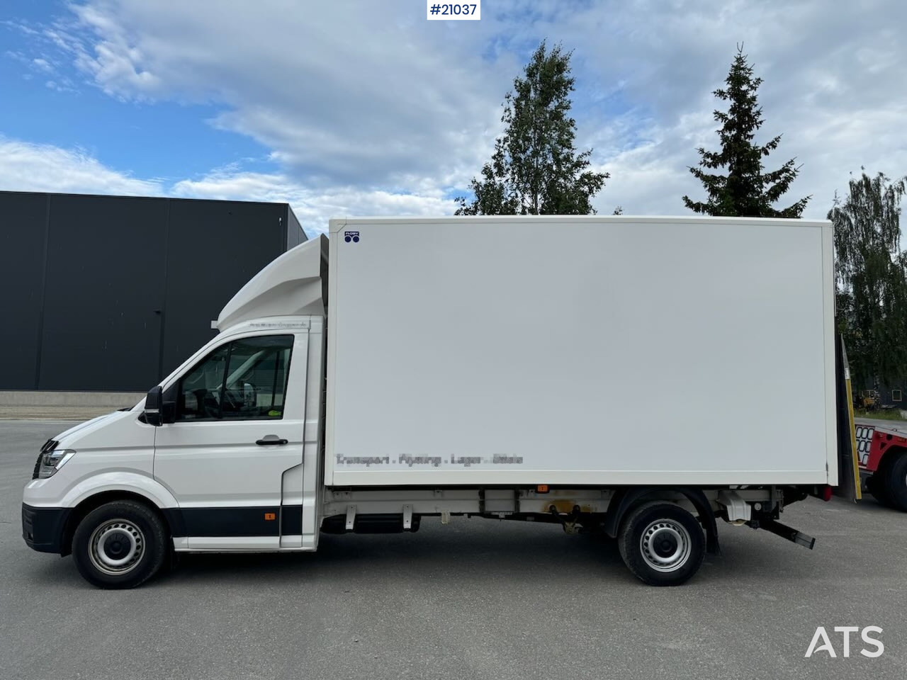 Volkswagen Crafter - Box truck: picture 2 Volkswagen Crafter - Box truck: picture 2