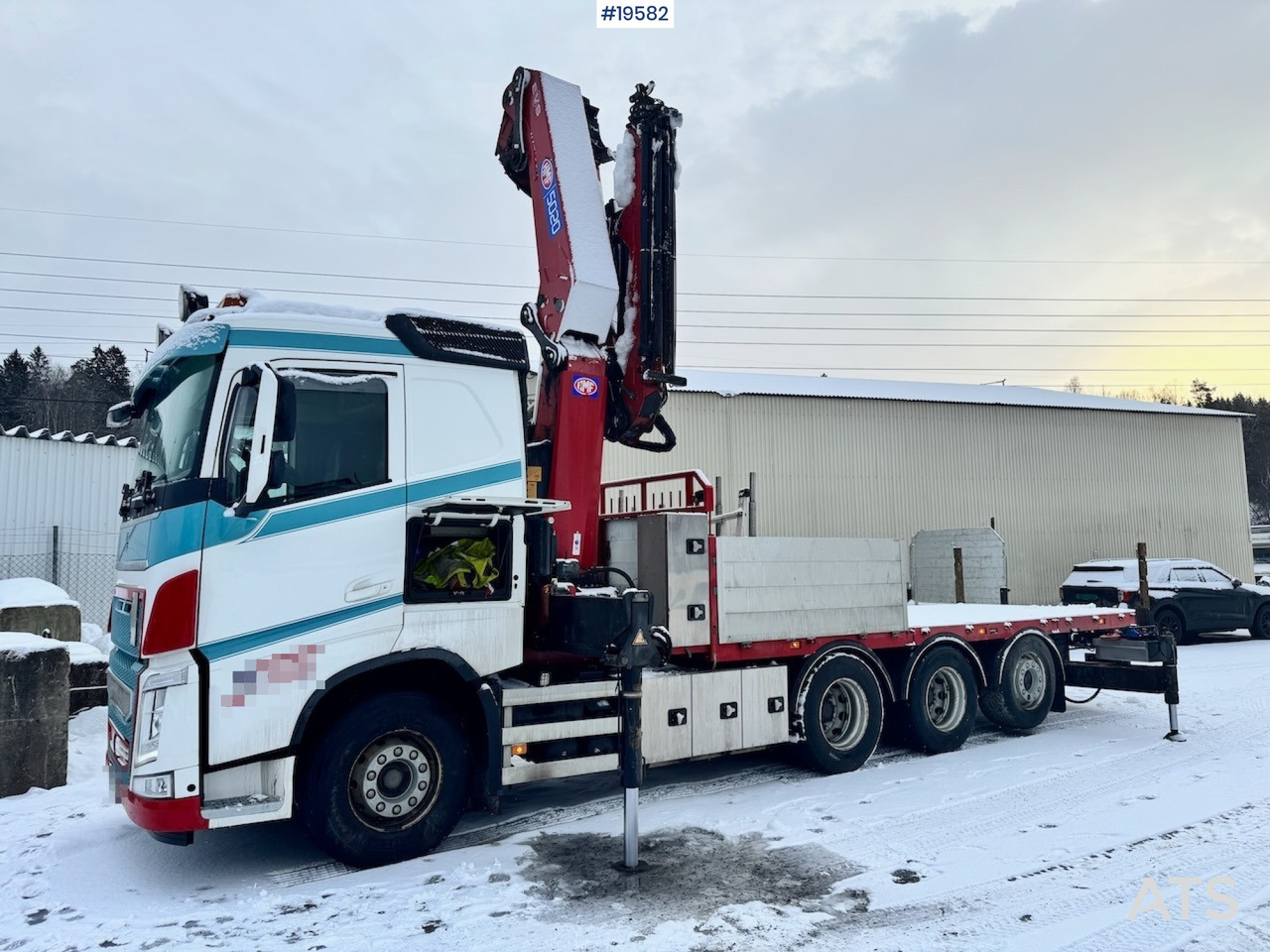 Volvo 2019 Volvo FH540 8x4 Tridem Kranbil m/ 50 t/m HMF kran m/ Jibb. Lite km og krantimer! - Crane truck: picture 2 Volvo 2019 Volvo FH540 8x4 Tridem Kranbil m/ 50 t/m HMF kran m/ Jibb. Lite km og krantimer! - Crane truck: picture 2