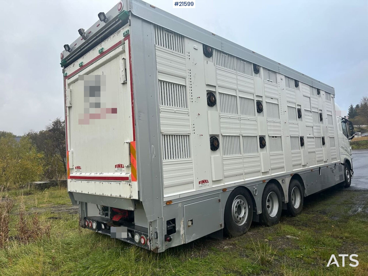 Volvo 540 8x4 dyrebil m/ Finkl påbygg, onspot og godkjent til 225 dyr - Livestock truck: picture 2 Volvo 540 8x4 dyrebil m/ Finkl påbygg, onspot og godkjent til 225 dyr - Livestock truck: picture 2
