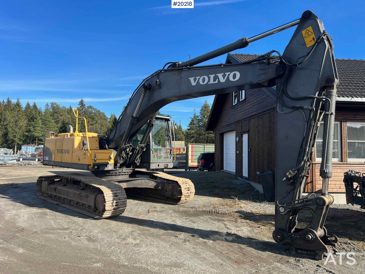 Volvo EC240CL - Excavator: picture 2 Volvo EC240CL - Excavator: picture 2
