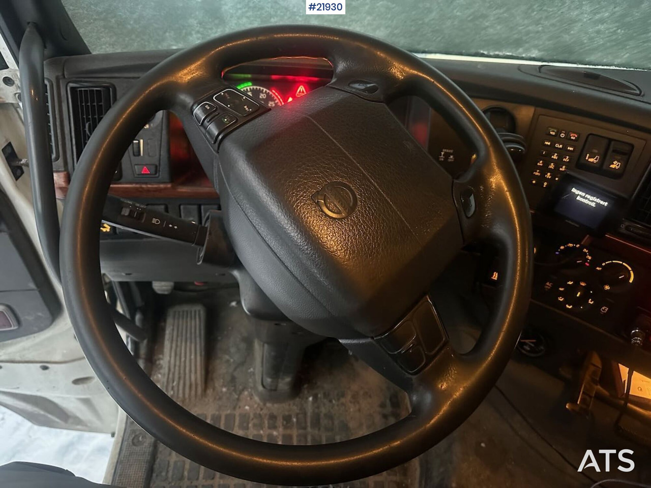 Hook lift truck Volvo FH12 brøyterigget krokbil m/ danskerumpe og flak. SE VIDEO: picture 31 Hook lift truck Volvo FH12 brøyterigget krokbil m/ danskerumpe og flak. SE VIDEO: picture 31